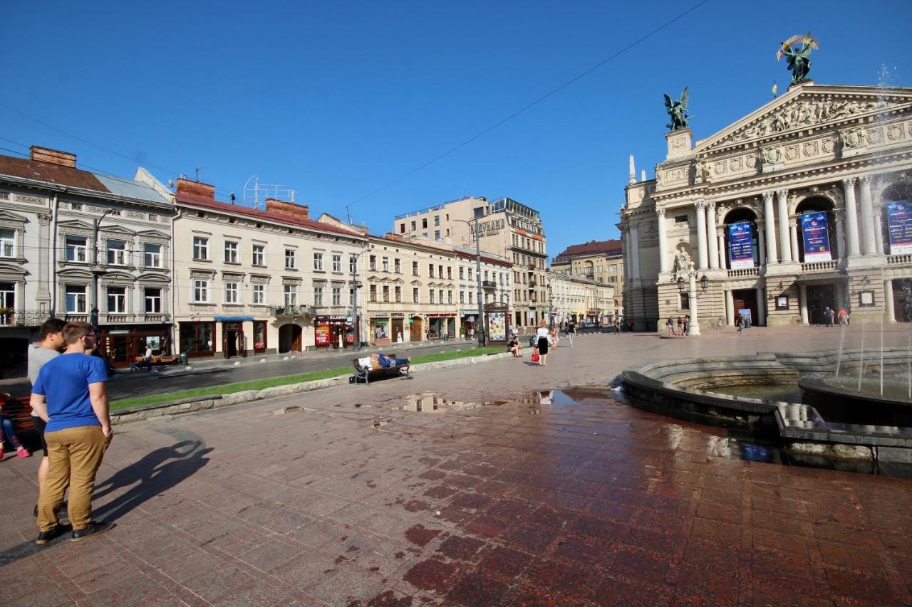 Romantik Luxsovsky Svobode 39 Vivaldi Four Seasons Suitte Daire Lviv Dış mekan fotoğraf